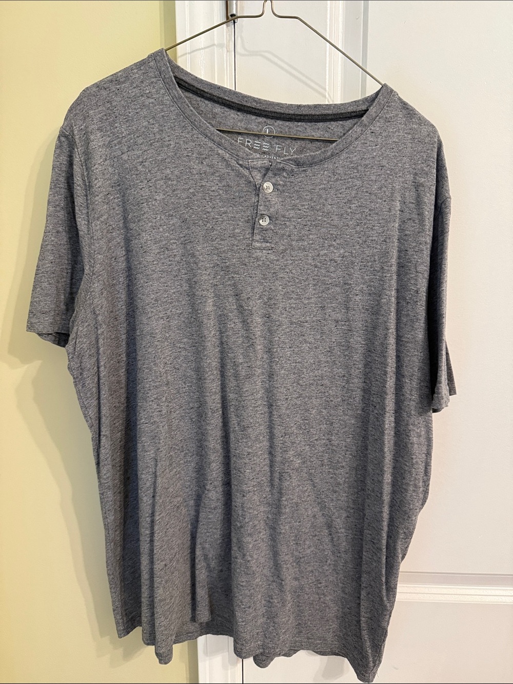 Free Fly Apparel Men's Gray Short-Sleeve Henley